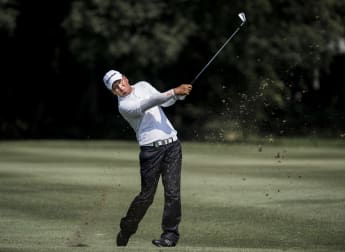 Pavan and Lu set pace in Hong Kong