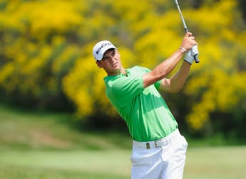 Kaymer leads in Paris