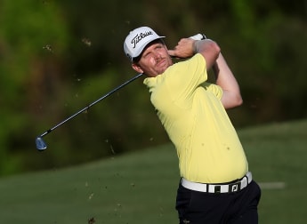 Dodt stretches lead in Australia