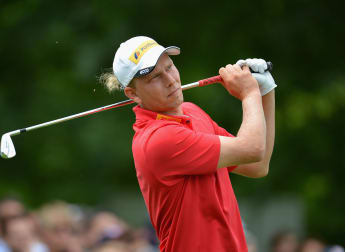 Siem makes strong start to title defence