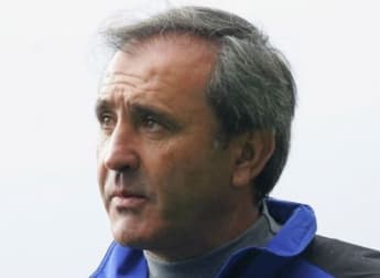 Golfing greats to tee up in Champions’ Challenge