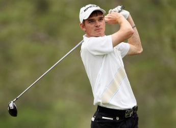 Whitnell remains on course to qualify