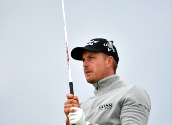 Stenson makes early move at Troon