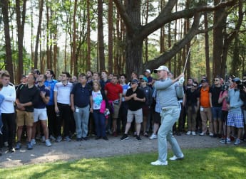 Willett joined by Hend and Yang after dramatic day