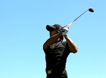 Kim leads in Australia