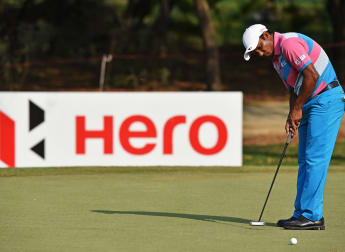 Chawrasia closes in on Pilkadaris