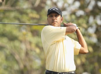 Singh edges in front