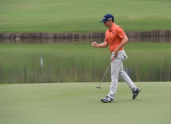 Five share Prague lead after Day One