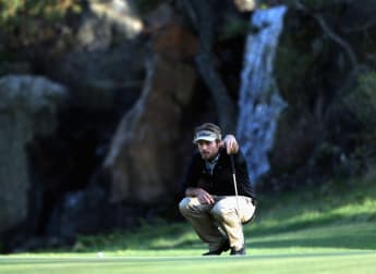 Dubuisson stars in Korea