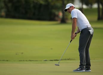 McIlroy puts faith in new grip