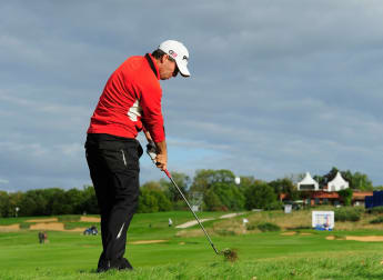 Parry builds slender advantage