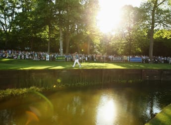 Record crowds flock to Wentworth