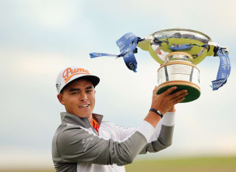 Fowler wins after thrilling finish
