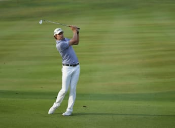 Uihlein leads the way in Thailand