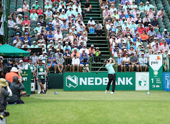 Oosthuizen off to a fast start in Sun City