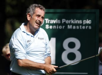 Torrance overcomes injury to take clubhouse lead 