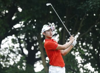 Lee keeps his nose in front