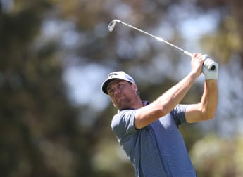 Lindberg capitalises on windy conditions to hit the summit in Cape Town