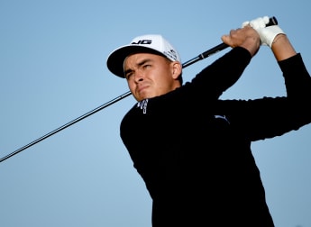 Fowler moves ahead in Abu Dhabi