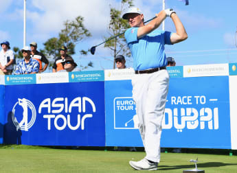 Early birdie blitz in Fiji