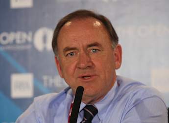 Peter Dawson receives David Chu Award