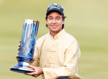 Red-hot Rumford cruises to victory