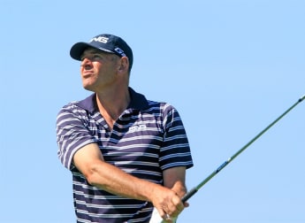 Fowler captures Australian Senior Open