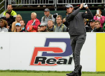 Hanson extends Prague advantage