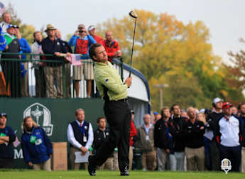 McDowell hits opening shot