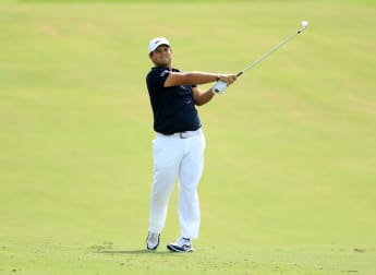 Reed edges ahead in Dubai