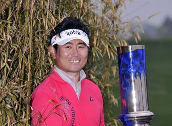 Yang cruises to Volvo China Open title
