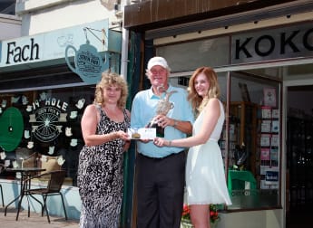 Champion Wiebe selects ‘best dressed shop’ winners in Porthcawl