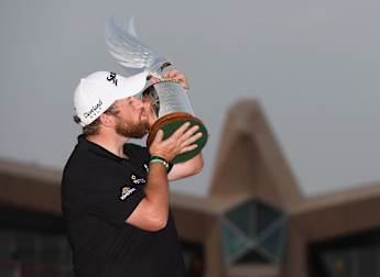 Lowry claims first Rolex Series win of 2019