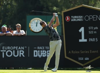 Schwab extends lead in Turkey