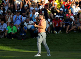 Play of the week – Hatton's pressure lay up