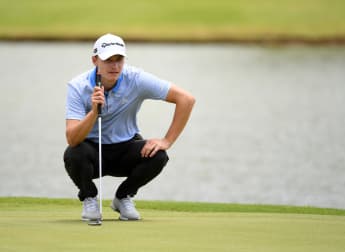 Leading logjam after day one in Mauritius