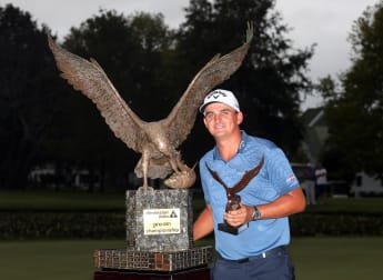 Bezuidenhout earns Dimension Data victory with final hole magic