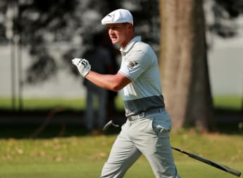 DeChambeau edges ahead of brilliant Van Rooyen in Mexico