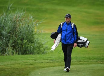 Von Dellingshausen and Warren share lead in Austria