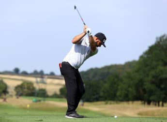 Big birds keep Sullivan in front