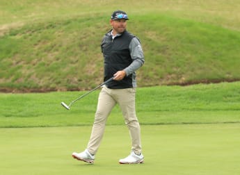 Walters keeps charging Kaymer at bay
