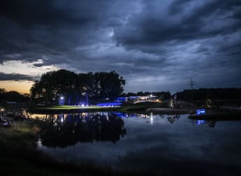 Stars collide in Porsche European Open Night Shootout