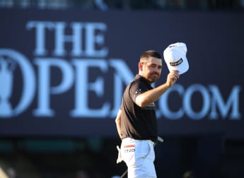 Oosthuizen makes history to extend Open lead