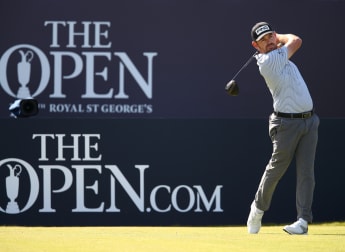 Oosthuizen keeps his nose in front at Royal St George's