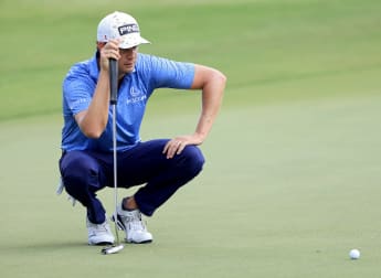 English maintains momentum to lead again in Memphis