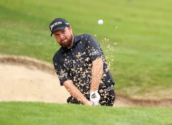 Lowry stays on track at Wentworth