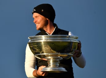 Birthday boy Willett crowned lord of the links in Scotland