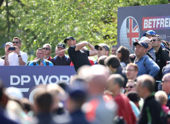 Willett storms into contention after sensational 65