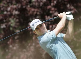 Trio share halfway lead in Czech Republic 