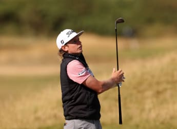 Cameron Smith leads the way at St Andrews